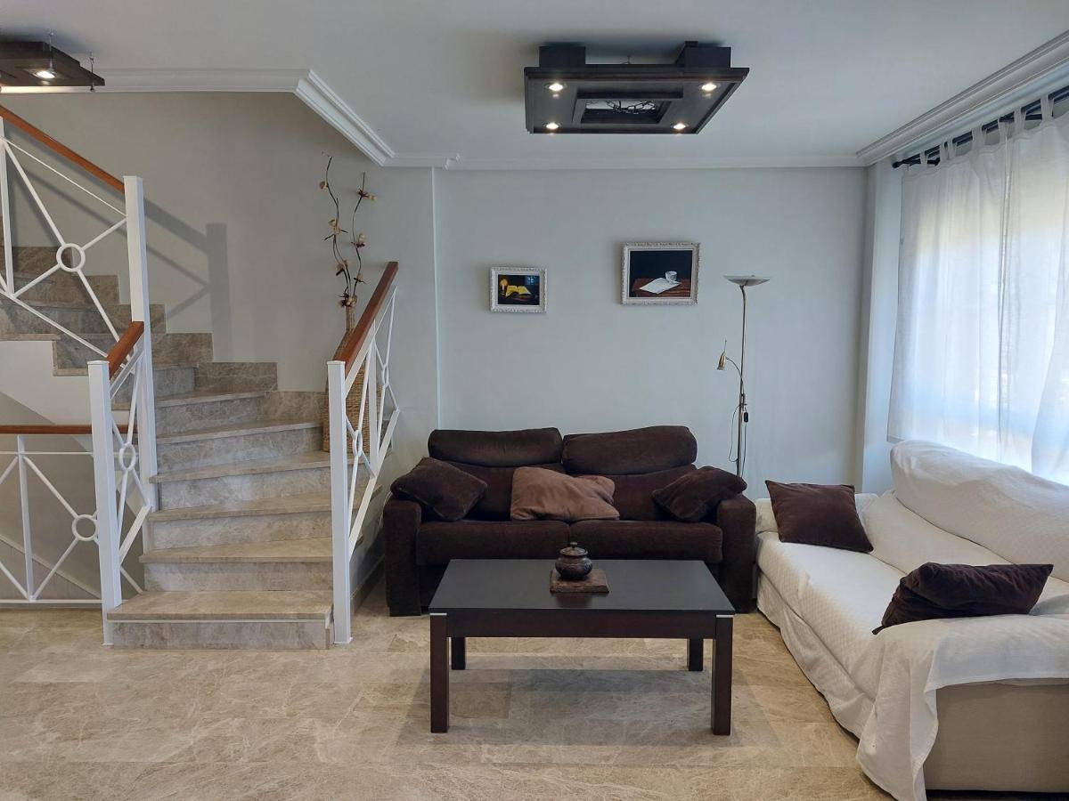 Chalet Urbano En Salamanca Santa Marta de Tormes Buitenkant foto